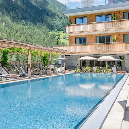 Weisses Lamm Отель 4*