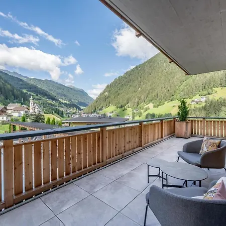 Hotel Weisses Lamm 4*