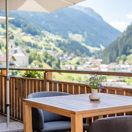 Weisses Lamm Hotell 4*