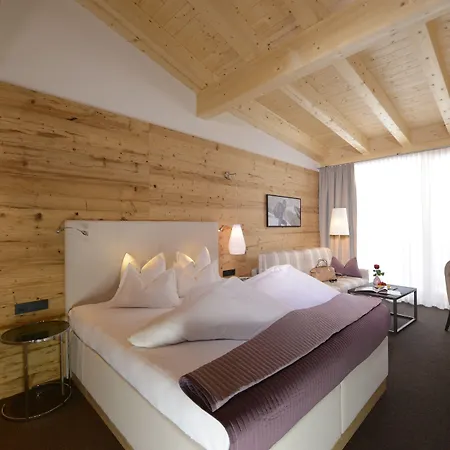 Hotell Weisses Lamm 4*