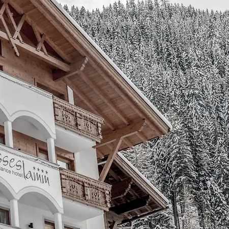 Hotell Weisses Lamm 4*
