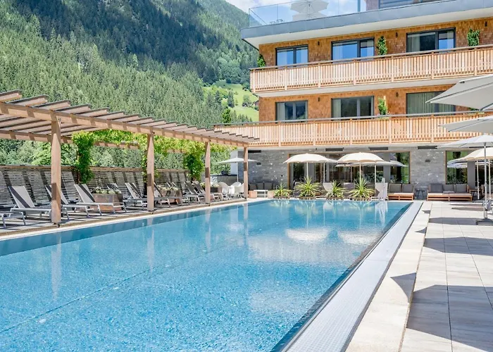 Weisses Lamm Hotel 4*