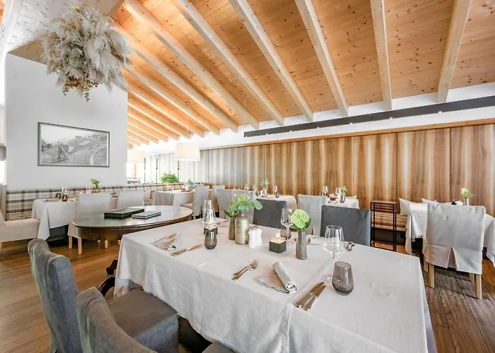 Weisses Lamm Hotel 4*