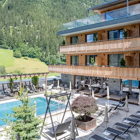 Weisses Lamm Szálloda 4*