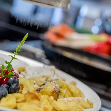 Weisses Lamm Hotel 4*