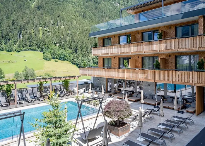 Weisses Lamm Hotel 4*